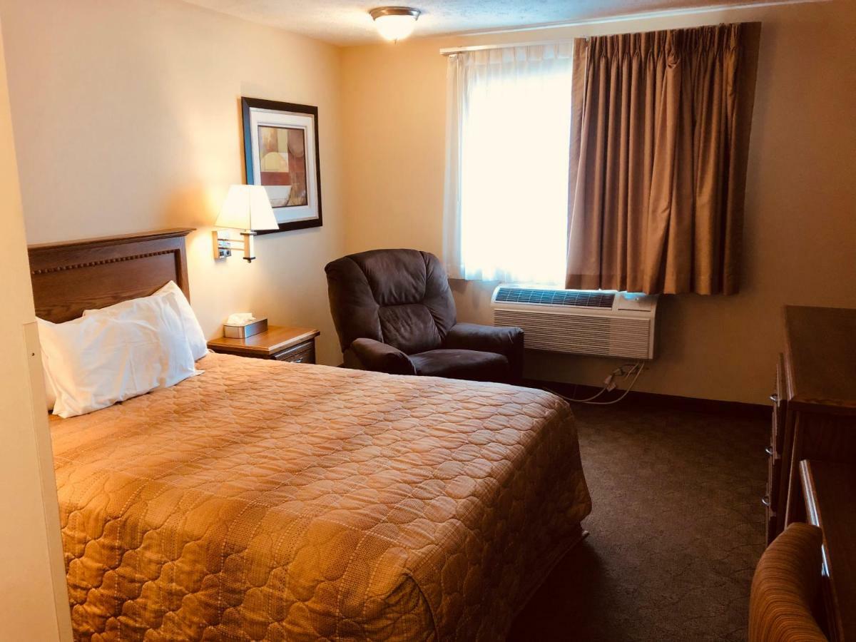 Shenandoah Inn & Suites מראה חיצוני תמונה