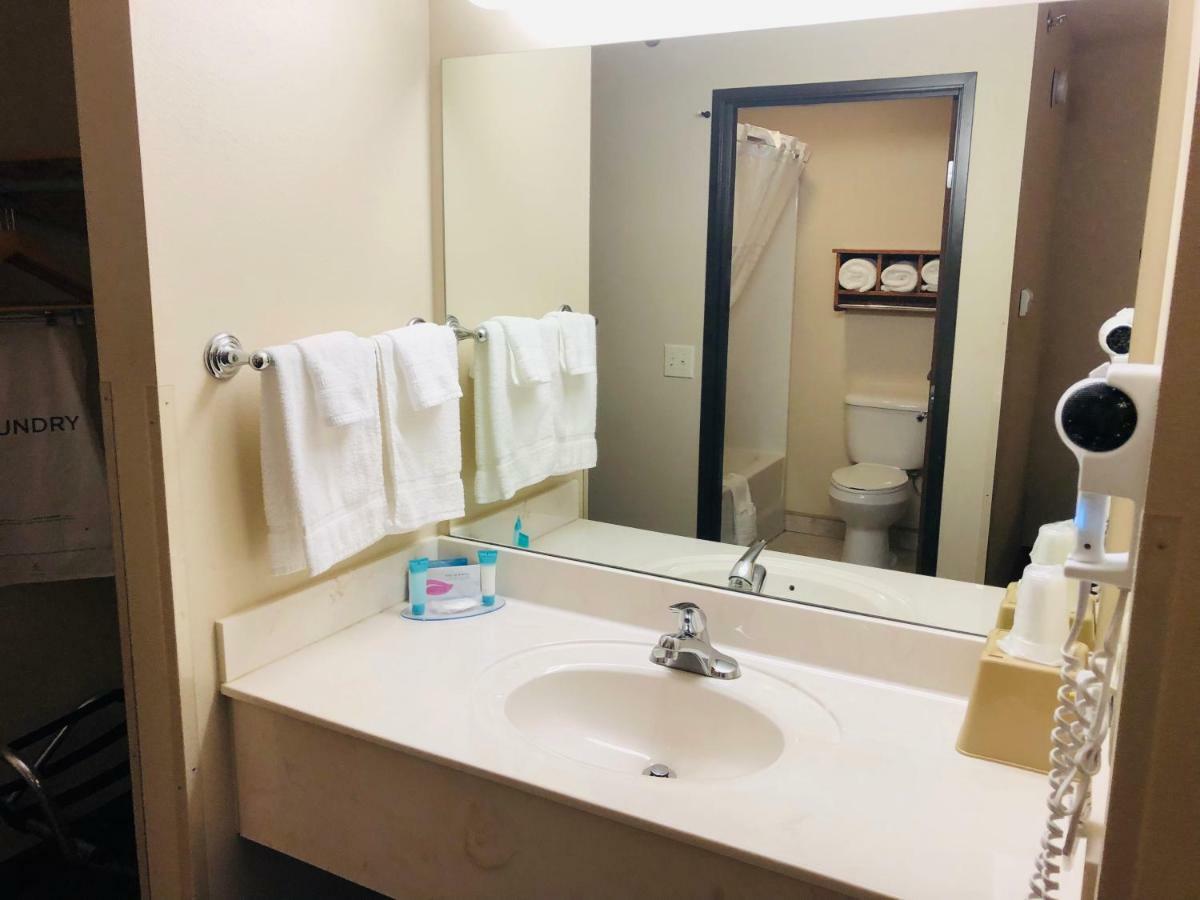 Shenandoah Inn & Suites מראה חיצוני תמונה