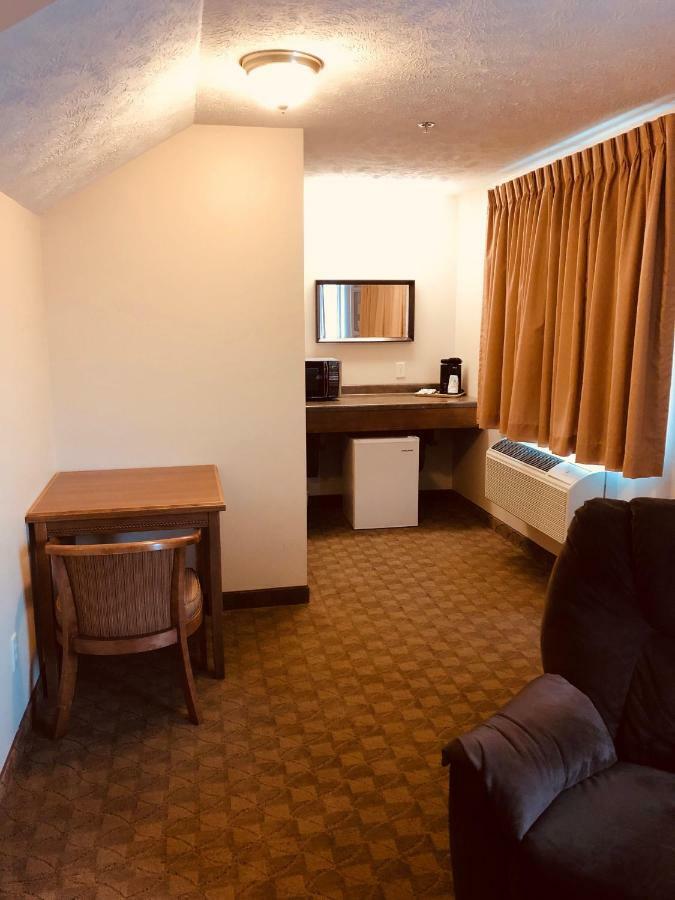 Shenandoah Inn & Suites מראה חיצוני תמונה