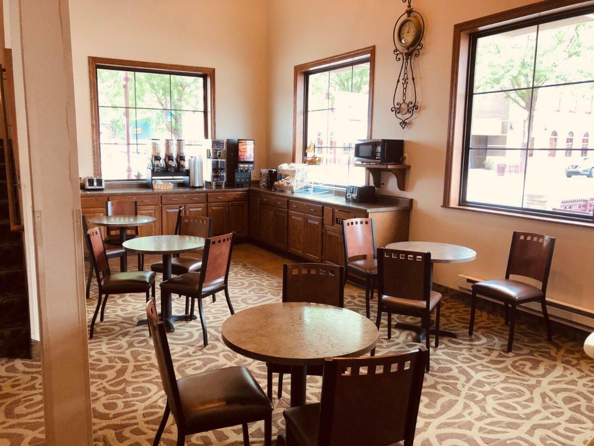 Shenandoah Inn & Suites מראה חיצוני תמונה